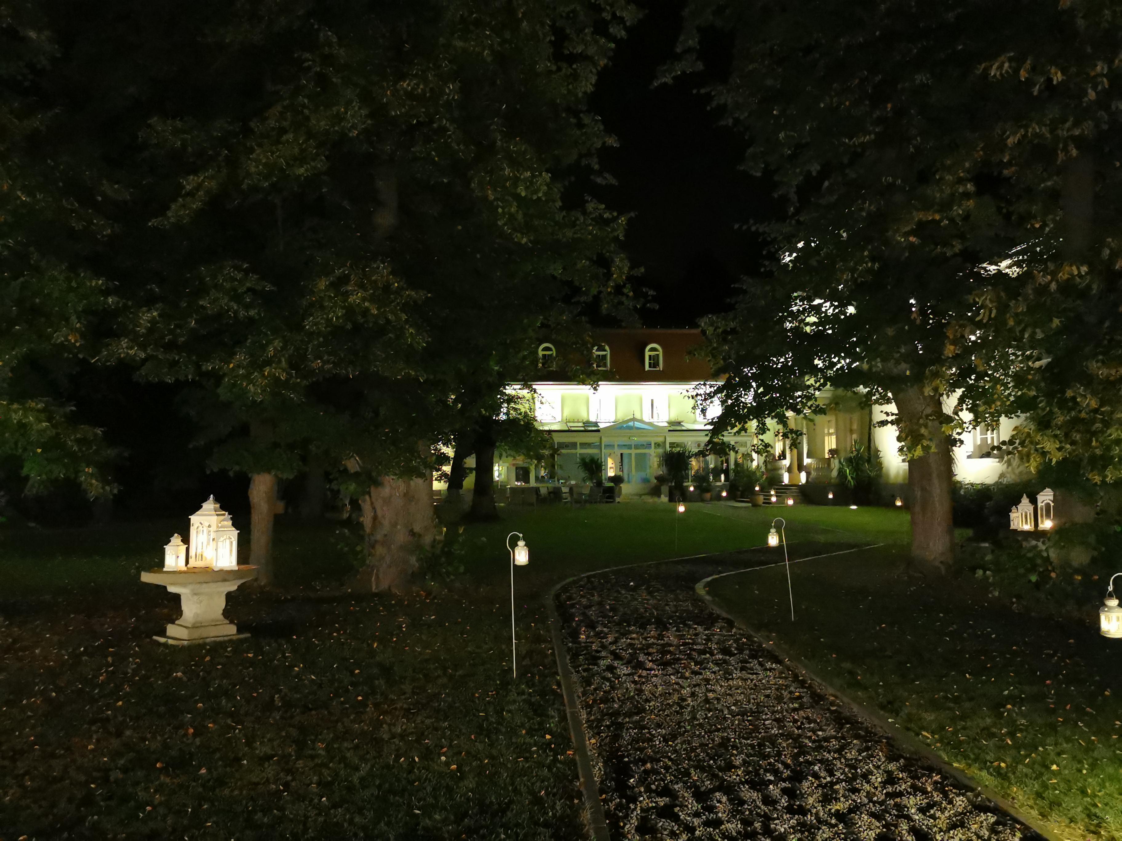 Dwor Sierakow Hotel Eksteriør billede