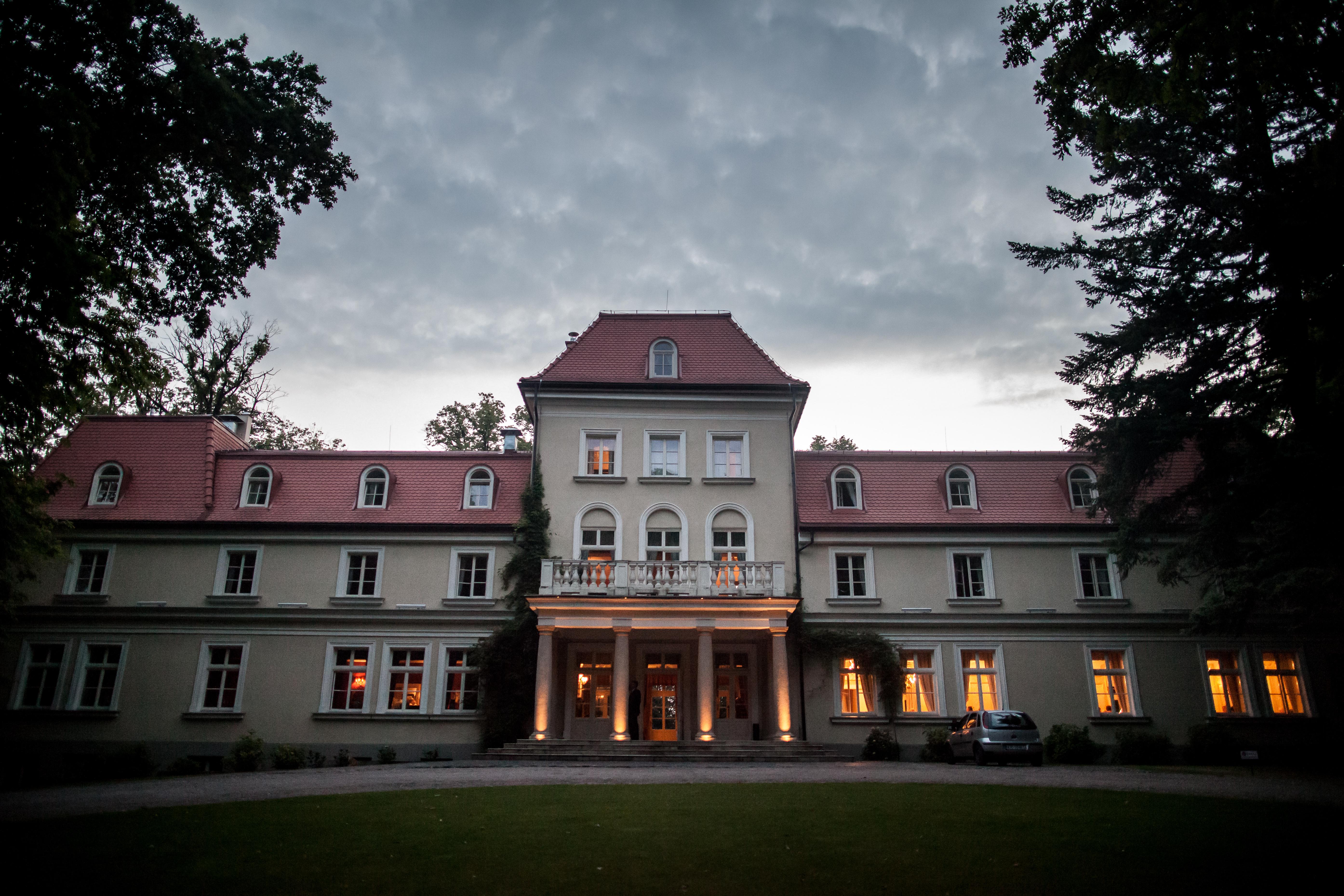 Dwor Sierakow Hotel Eksteriør billede